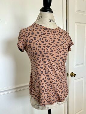 Abercrombie & Fitch Tan Leopard Short Sleeve Tee